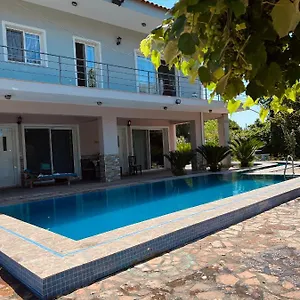 Vieri , Lukovë Albania
